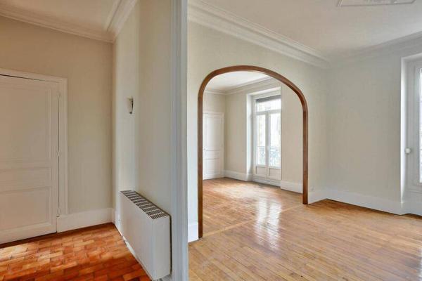Appartement 4 pièces                                        - 38000 Grenoble Réf : 5579