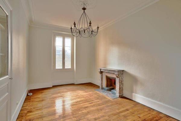 Appartement 4 pièces                                        - 38000 Grenoble Réf : 5579