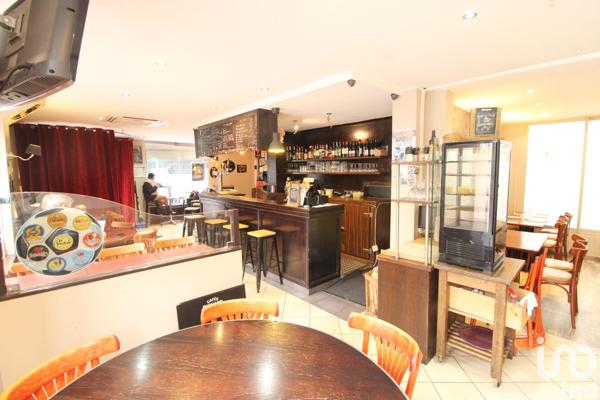 Bar-brasserie à vendre 77 m² Suresnes