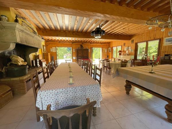 Immobilier Baume-les-Dames (25110) – Propriété 518m2 – 882 000 €