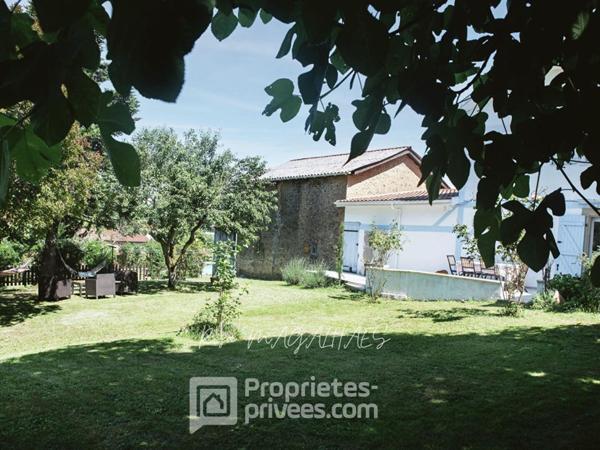 Belle maison familiale avec vaste jardin