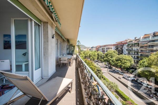 Appartement F3 à vendre  3 pièces - 68,01 m 2   NICE  - 06