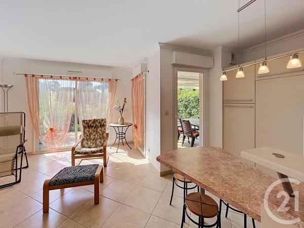 Appartement T2 à vendre  2 pièces - 47,65 m 2   CAVALAIRE SUR MER  - 83