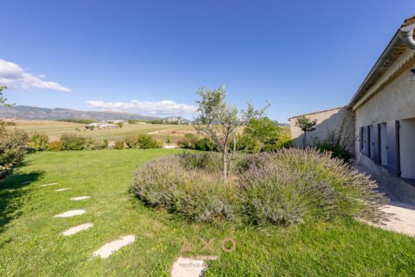 EXCLUSIVITE - MOUSTIERS SAINTE MARIE - GITES DE CHARME - CORPS DE FERME DU XIX EME - 560 M2 - 3 BATIS - TERRAIN 6640 M2 - VUE - 1395000