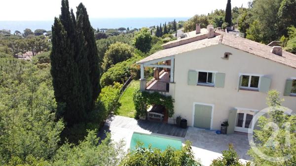 Maison à vendre  8 pièces - 240 m 2   CAVALAIRE SUR MER  - 83