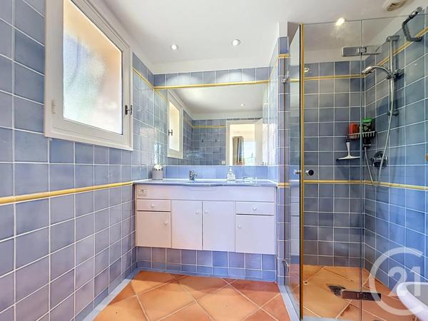 Maison à vendre  8 pièces - 240 m 2   CAVALAIRE SUR MER  - 83