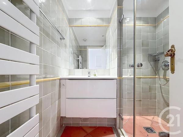 Maison à vendre  8 pièces - 240 m 2   CAVALAIRE SUR MER  - 83