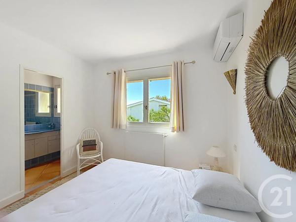 Maison à vendre  8 pièces - 240 m 2   CAVALAIRE SUR MER  - 83