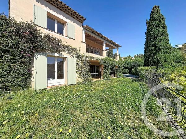Maison à vendre  8 pièces - 240 m 2   CAVALAIRE SUR MER  - 83