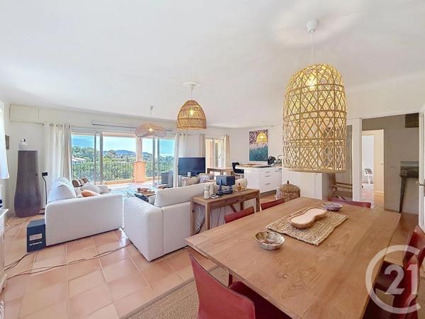 Maison à vendre  8 pièces - 240 m 2   CAVALAIRE SUR MER  - 83