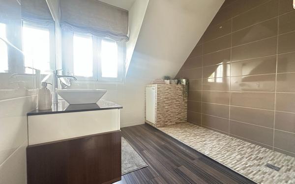 Maison à vendre    5 pièces • 155 m2 Le Plessis-Trévise