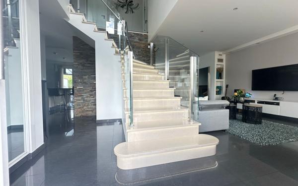 Maison à vendre    5 pièces • 155 m2 Le Plessis-Trévise