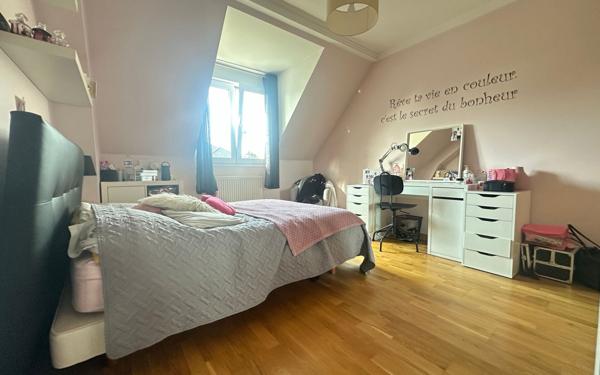 Maison à vendre    5 pièces • 155 m2 Le Plessis-Trévise