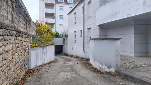 T4 avec balcon et box de 30m²