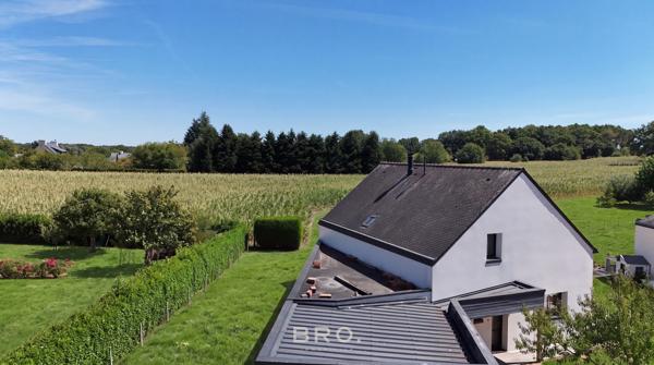 PLUNERET - MAISON FAMILIALE - 150M2, 4 CHAMBRES, VUES SUR LES CHAMPS
