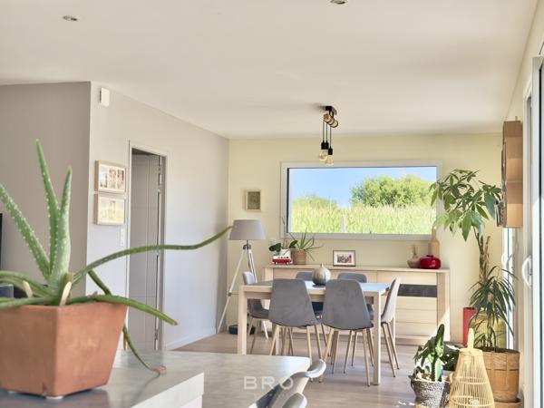 PLUNERET - MAISON FAMILIALE - 150M2, 4 CHAMBRES, VUES SUR LES CHAMPS