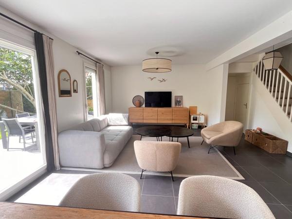 Maison à SAINT-NOM-LA-BRETECHE, 78860 - 6 pièces 120m²