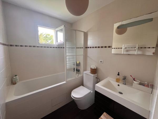 Maison à SAINT-NOM-LA-BRETECHE, 78860 - 6 pièces 120m²