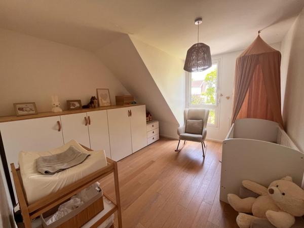 Maison à SAINT-NOM-LA-BRETECHE, 78860 - 6 pièces 120m²