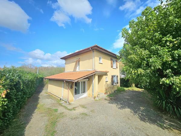 MAISON PROCHE TOUS COMMERCES A PIEDS