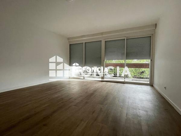 Location Studio 29.3 m² - 2 AVENUE MONSEIGNEUR CHAUVIN Jonzac 17500