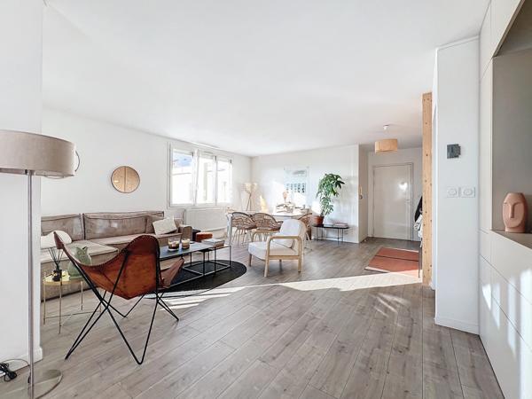 Appartement T4 en rooftop de 103m² avec terrasse, box à Lyon