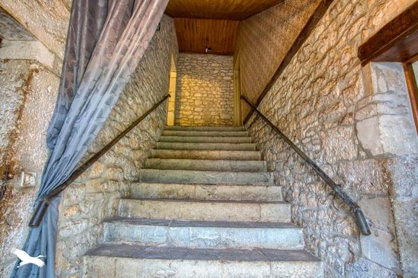 Maison à vendre |                                       Reilhaguet |                                        6 pièces  |  126 m²
