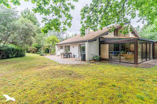 Maison à vendre 749 000 € Mérignac 8 p 185 m² DPE D