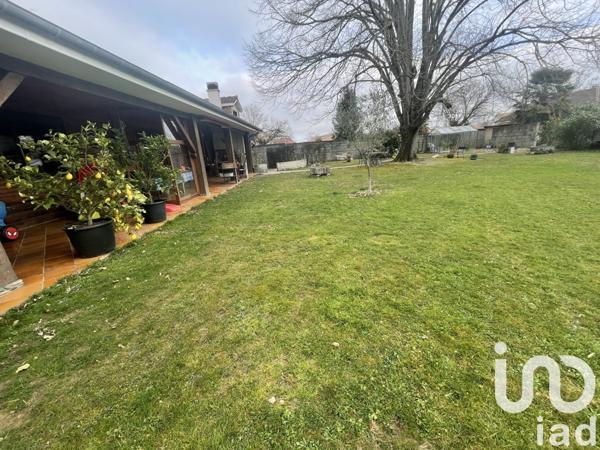 Maison 7 pièces de 202 m² à Lescar (64230)