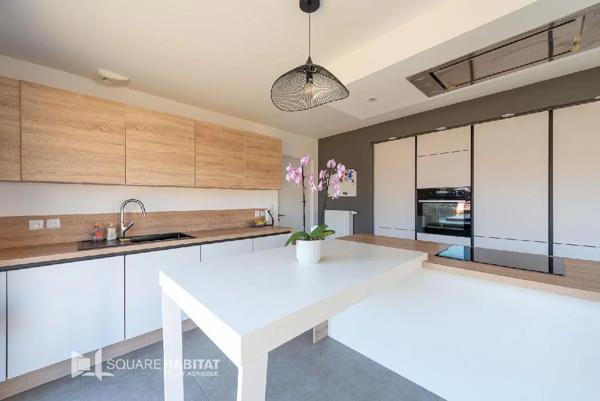 Maison à vendre 5 pièces 110m² Saint-Amand-les-Eaux (59230)