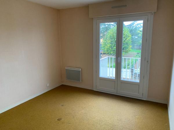 À vendre : Appartement 3 pièces à Bressuire de 72m² avec balcon