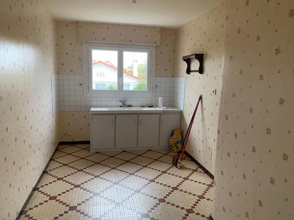 À vendre : Appartement 3 pièces à Bressuire de 72m² avec balcon