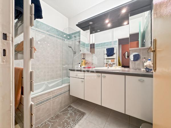 À vendre, Appartement type 4, 82m2, Parking, Marseille 13004