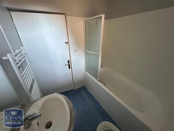 Appartement à louer 2 pièces 41.41m² Le Blanc (36300)