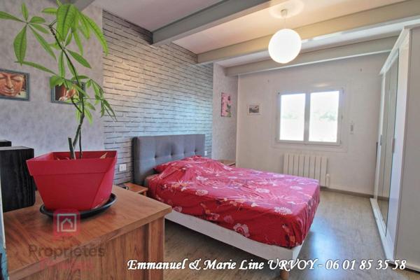 NOVES 13550: Appartement T5 avec véranda et Terrasse