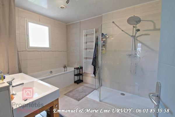 NOVES 13550: Appartement T5 avec véranda et Terrasse