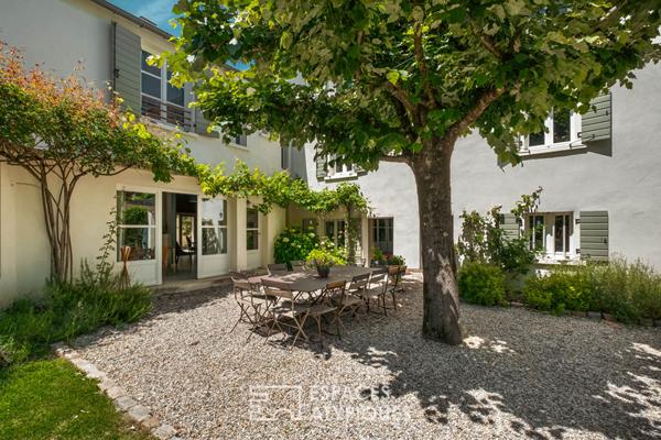 Bâtisse de 1800 rénovée en plein coeur de Tassin le Bourg