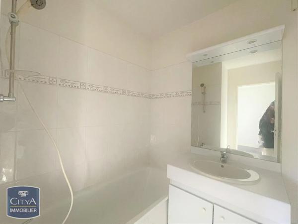 Appartement à louer 2 pièces 33.83m² Coutras (33230)