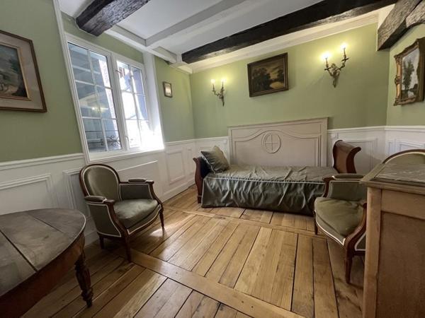 Maison à vendre 195 000 € Villefranche-de-Rouergue 7 p 183 m² DPE D