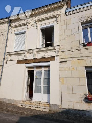 MAISON DE VILLE - A VENDRE - MONTOIRE/ LOIR ( 41800)