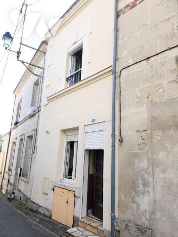 MAISON DE VILLE - A VENDRE - MONTOIRE/ LOIR ( 41800)