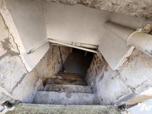 MAISON DE VILLE - A VENDRE - MONTOIRE/ LOIR ( 41800)