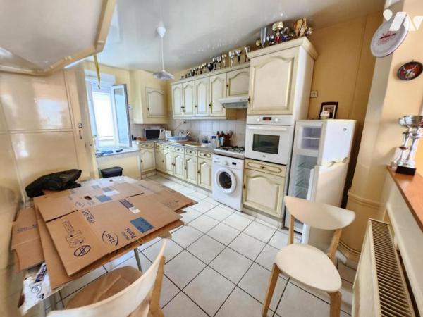 MAISON DE VILLE - A VENDRE - MONTOIRE/ LOIR ( 41800)