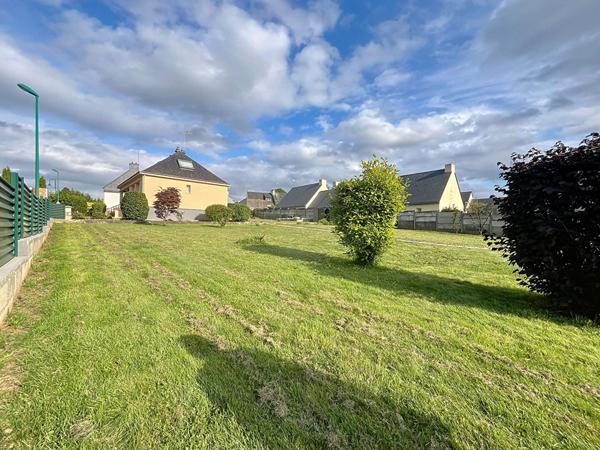 TERRAIN CONSTRUCTIBLE - 502 M² - NOYAL PONTIVY