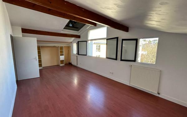 Maison à louer    5 pièces • 133,60 m2 Sèvres