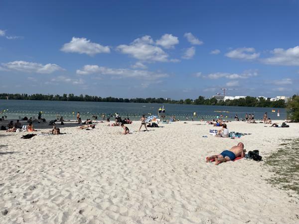 LE BOUSCAT I Elégante Villa de 200 m² offrant de magnifiques volumes I 7 pièces  I Spa et Jacuzzi inclus