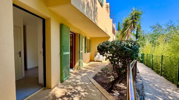 Grimaud - Appartement en duplex avec vue sur la plaine