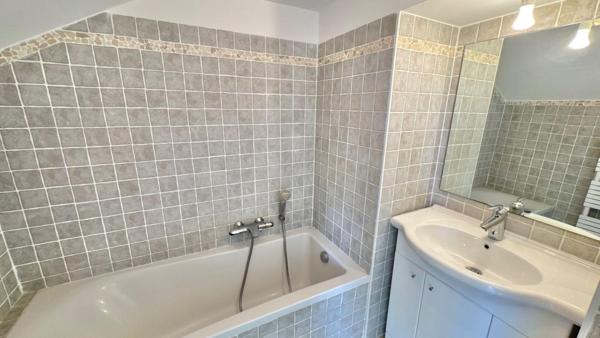 Grimaud - Appartement en duplex avec vue sur la plaine