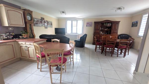 ACHAT-VENTE Pavillon SAINT-BERTHEVIN Type 7 proche Centre