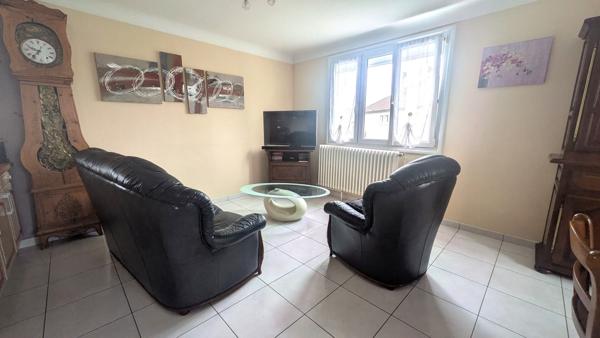 ACHAT-VENTE Pavillon SAINT-BERTHEVIN Type 7 proche Centre